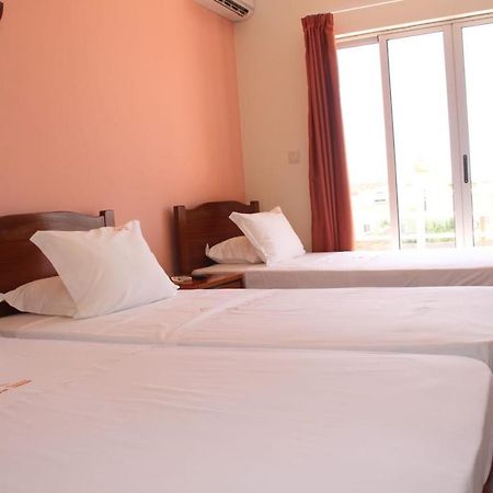 Restaurante Residencial Nova Cidade Porto Novo Buitenkant foto
