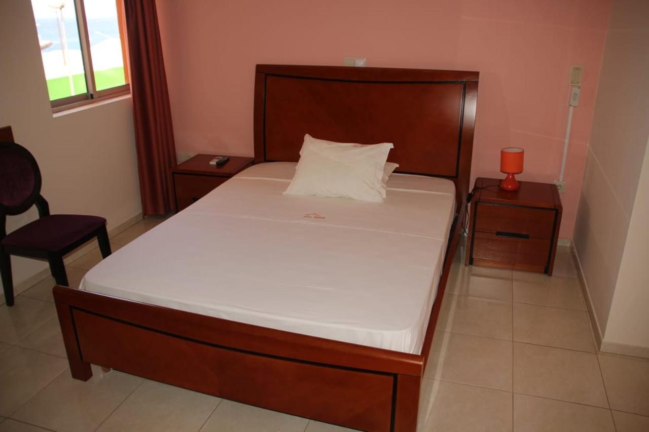 Restaurante Residencial Nova Cidade Porto Novo Buitenkant foto