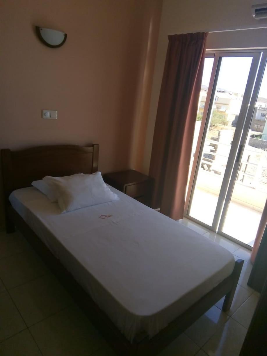 Restaurante Residencial Nova Cidade Porto Novo Buitenkant foto