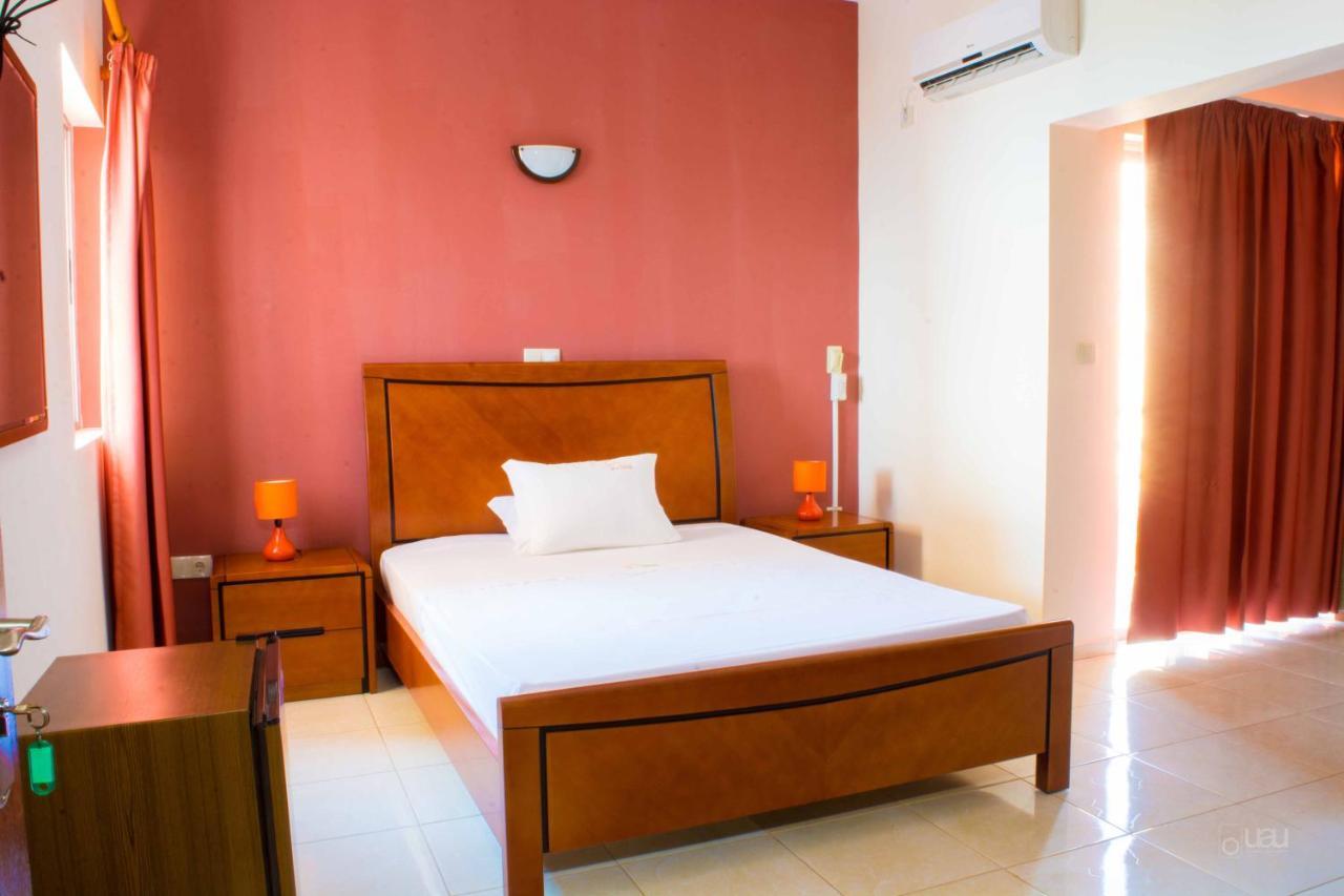 Restaurante Residencial Nova Cidade Porto Novo Buitenkant foto