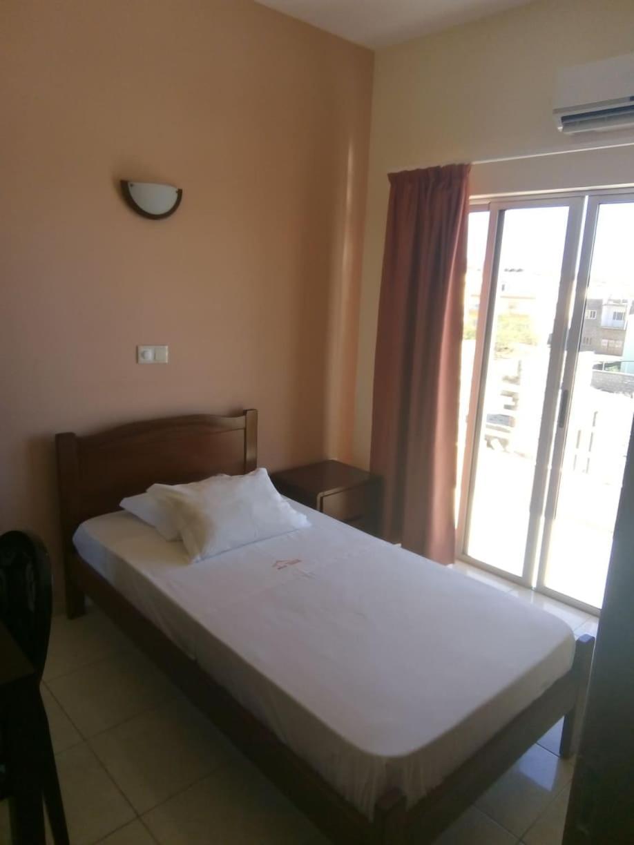 Restaurante Residencial Nova Cidade Porto Novo Buitenkant foto
